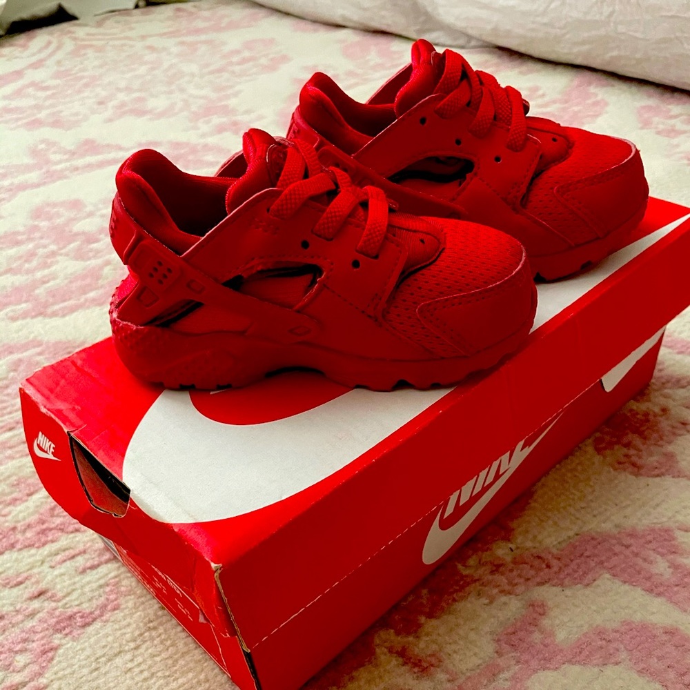 Nike Hurache Toddler.